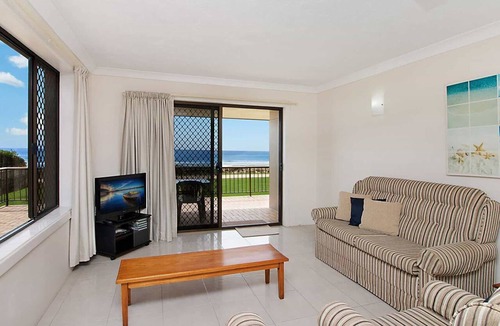 Bilinga Apartment | Bilinga Beach 4 - Absolute Beachfront