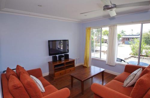 Crescent Head House | Billys on Main 44 Main Street