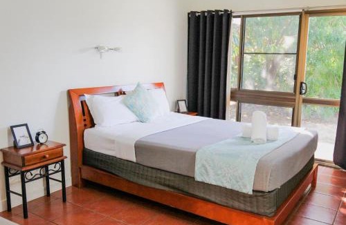 Bowen Hotel | Birch Motel Bowen Previously Known as Bowen Arrow Motel