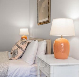 Indooroopilly House | Bird and Leaf Cottage