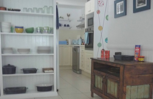Yeronga House | BirdCall Yeronga 1Bed Couples Retreat Close to City