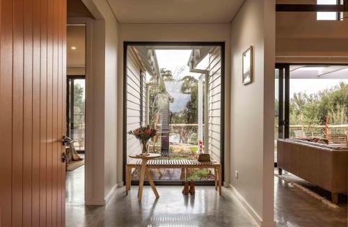Witchcliffe House | Birdnest Galah