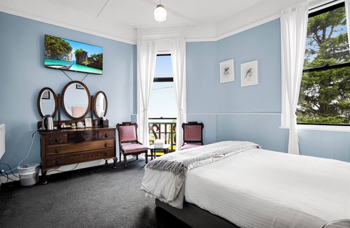 Waratah Hotel | Bischoff Hotel