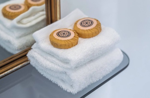 Waratah Hotel | Bischoff Hotel