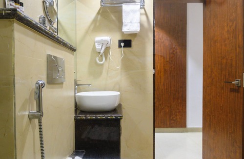 Deoghar Hotel | Biznotel by Pride Deoghar