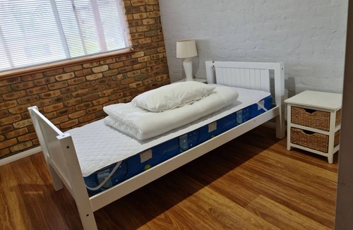 Mid-Coast Council House | Black Head Beach 5bed ocean views 200m from Patrolled Black Head Beach