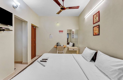 Chromepet Hotel | Blessings Studio Chrompet
