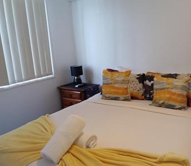 Caboolture South House | BLK Stays Guest House Deluxe Units Caboolture South