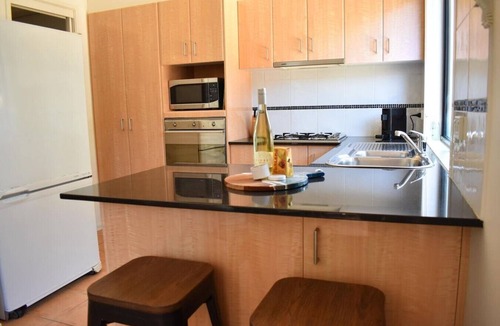 Shelly Beach House | Blue Belle - Walk to Beach, Golf & Cafe`s, slps 7