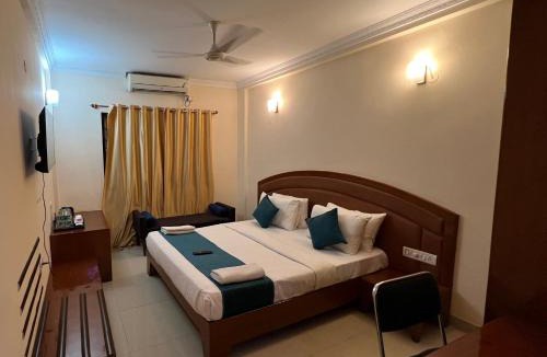 Shivaji Nagar Hotel | Blue Bliss Hotels By PPH Living Infantry Road