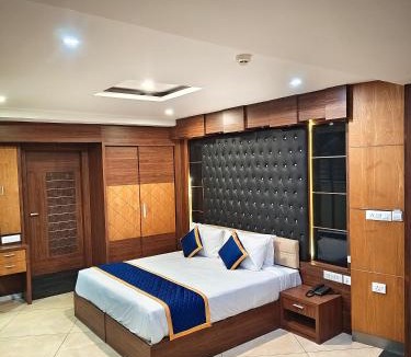 Perintalmanna Hotel | Blue Diamond Residency
