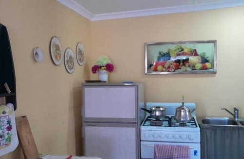 Lightning Ridge House | Blue Flower Cottage