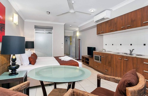 Trinity Beach Apartment | BLUE LAGOON LAKESIDE STUDIO