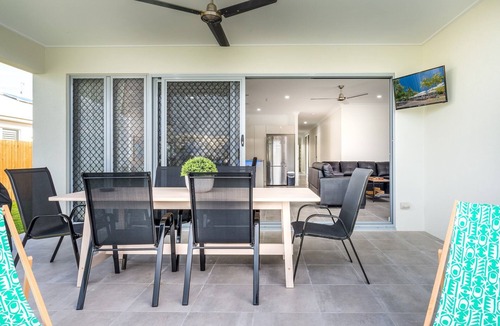 Trinity Beach Villa | Blue Lagoon Villa B in Trinity Beach