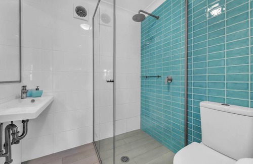 Merimbula House | Blue on Collins