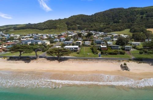 Apollo Bay House | Blue Sea - Beachfront Escape
