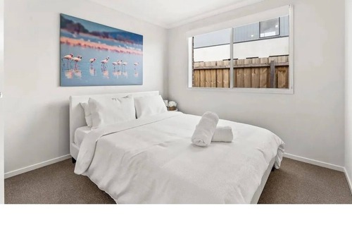 San Remo House | Blue Waves Phillip Island Beach House with Water Views