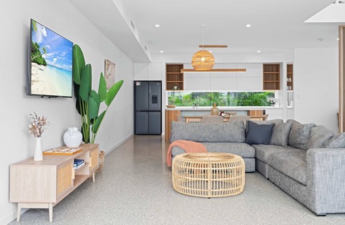 Bokarina Condo | Bluebird Villa - 3min Stroll to Bokarina Beach
