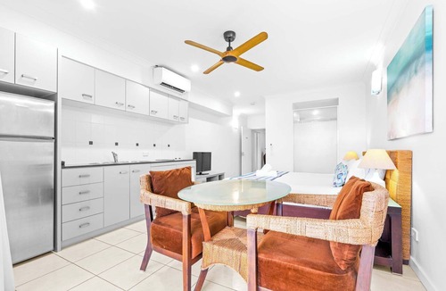 Trinity Beach Apartment | Bluewater Duo - Lagoon Views & Pool by Trinity Beach