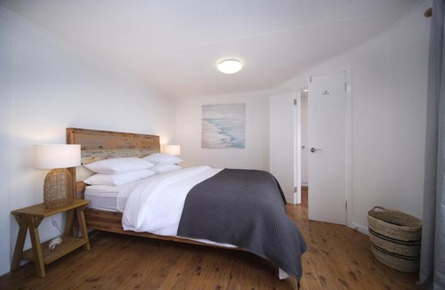 Seal Rocks House | Boat Beach Surf Shack - BYO Linen