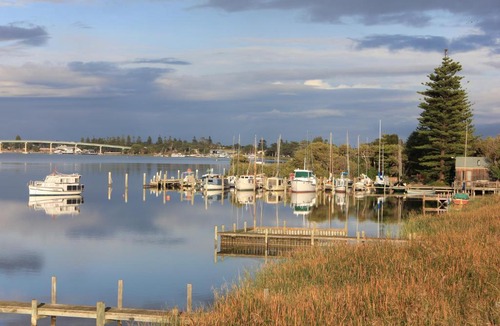 Goolwa North Bed & Breakfast | Boathouse - Birks River Retreat