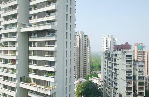 Lokhandwala Complex Apartment | Bolllywood Apartment - Beautiful, Cosy , Safe and Secure