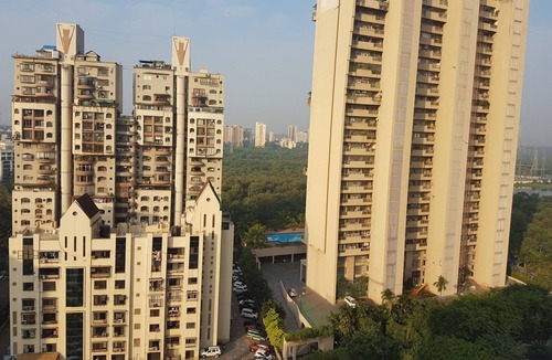Lokhandwala Complex Apartment | Bollywood Apartment - Beautiful, Private,Safe & Secure