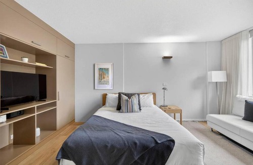 Bondi Apartment | Bondi Hideaway - Rooftop Pool near Beach & Cafés