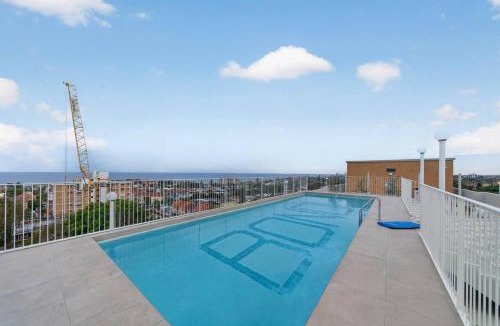 Bondi Apartment | Bondi Hideaway - Rooftop Pool near Beach & Cafés