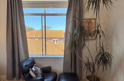 Bondi Junction Apartment | Bondi Junction Pad — placid, quiet and cozy.