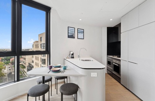 Bondi Junction Apartment | Bondi Junction Apt | Shops, Transport & Beach