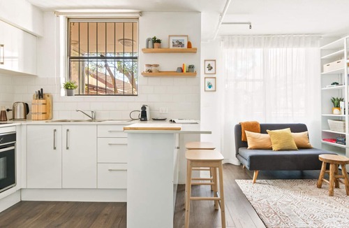 Bondi Apartment | Bondi Studio with Rooftop Pool & Beach Views