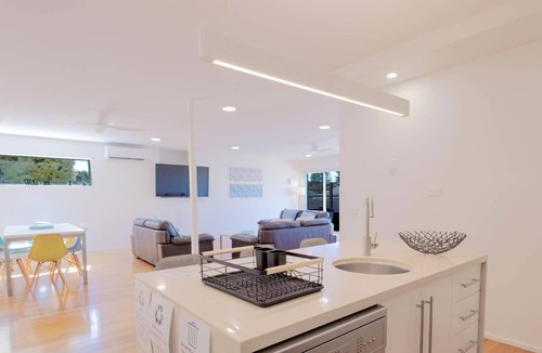Warrnambool House | Botanic Beach