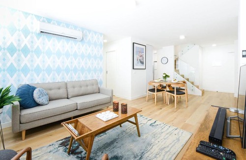 Hampton Apartment | Boutique Stays - Hampton Lookout