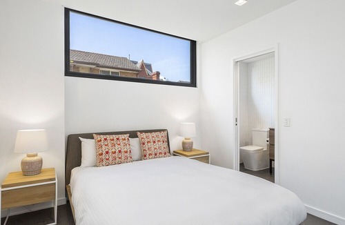 Hawthorn Apartment | BOUTIQUE STAYS - Maybloom