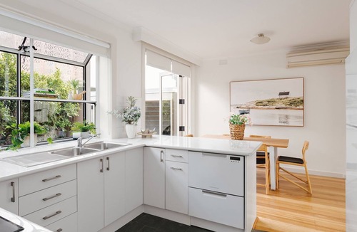 Aspendale House | BOUTIQUE STAYS - Rest Ashored