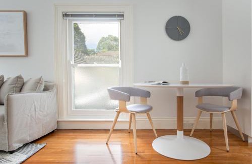 Lewisham Apartment | Boutique Studio with Balcony in Perfect Location