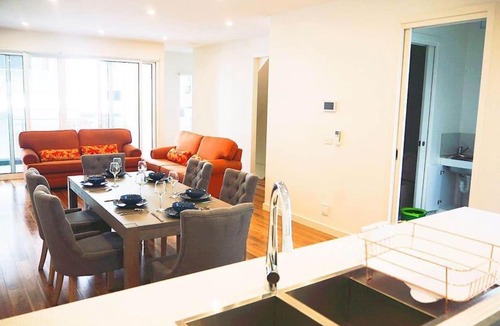 Box Hill South House | Boxhill 3Bed 3 Bath free 2 parking