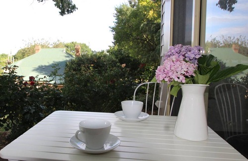 Millthorpe Apartment | Braeside Studio - Country Garden Accommodation