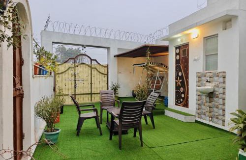 Mathura House | Braj Basera by GrehStay 1 km from Krishna Janmabhoomi
