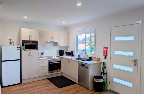 Singleton Heights Apartment | Brand New Modern Retreat in Singleton