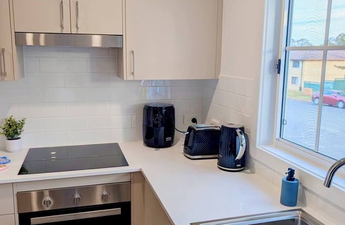 Singleton Heights Apartment | Brand New Modern Retreat in Singleton