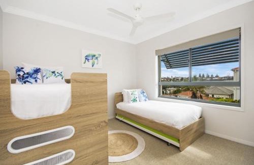 Yamba Apartment | Breakers Unit 2 12- Stone Real Estate Yamba