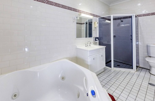 Cowra Hotel | Breakout Motor Inn