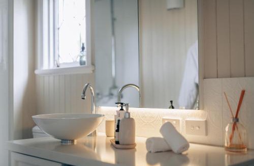 Tenterfield House | Breathe Glenrock Gardens