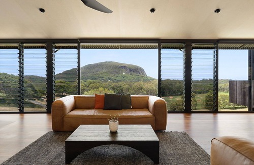Mount Coolum House | Breathtaking panoramic views of Mount Coolum