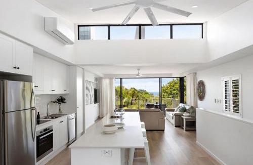 Sunshine Beach Villa | Breezy Beach Haven - Ocean Views & Roof Top Deck