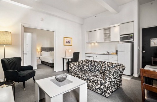 Melbourne Central Business District Apartment | Bright 1-Bed Apartment Steps from Collins Street