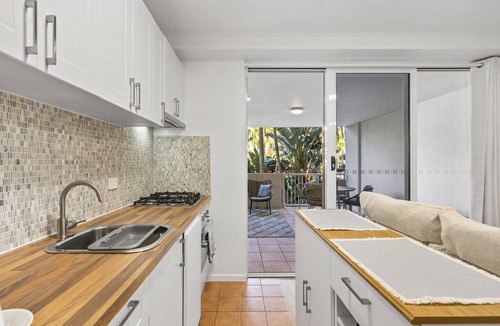 Fortitude Valley Apartment | Bright 1-Bed Apartment in Fortitude Valley