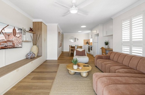 Kings Beach Apartment | Bright 2-Bed Apartment with Stunning Ocean Views